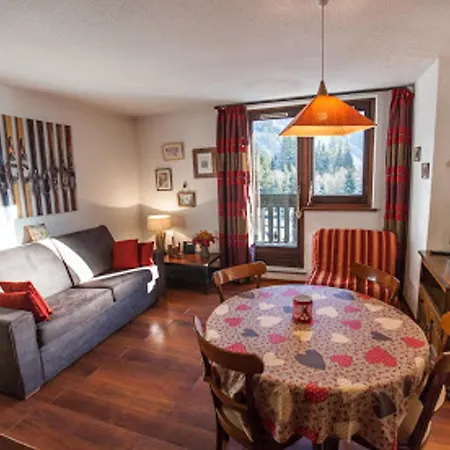 Avec Vue Mont Blanc, Parking Et Animaux Admis Apartamento *